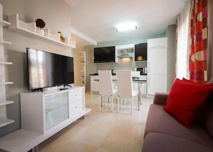 Holidays2Malaga Ancha Del Carmen Aacc, Lift, Wifi