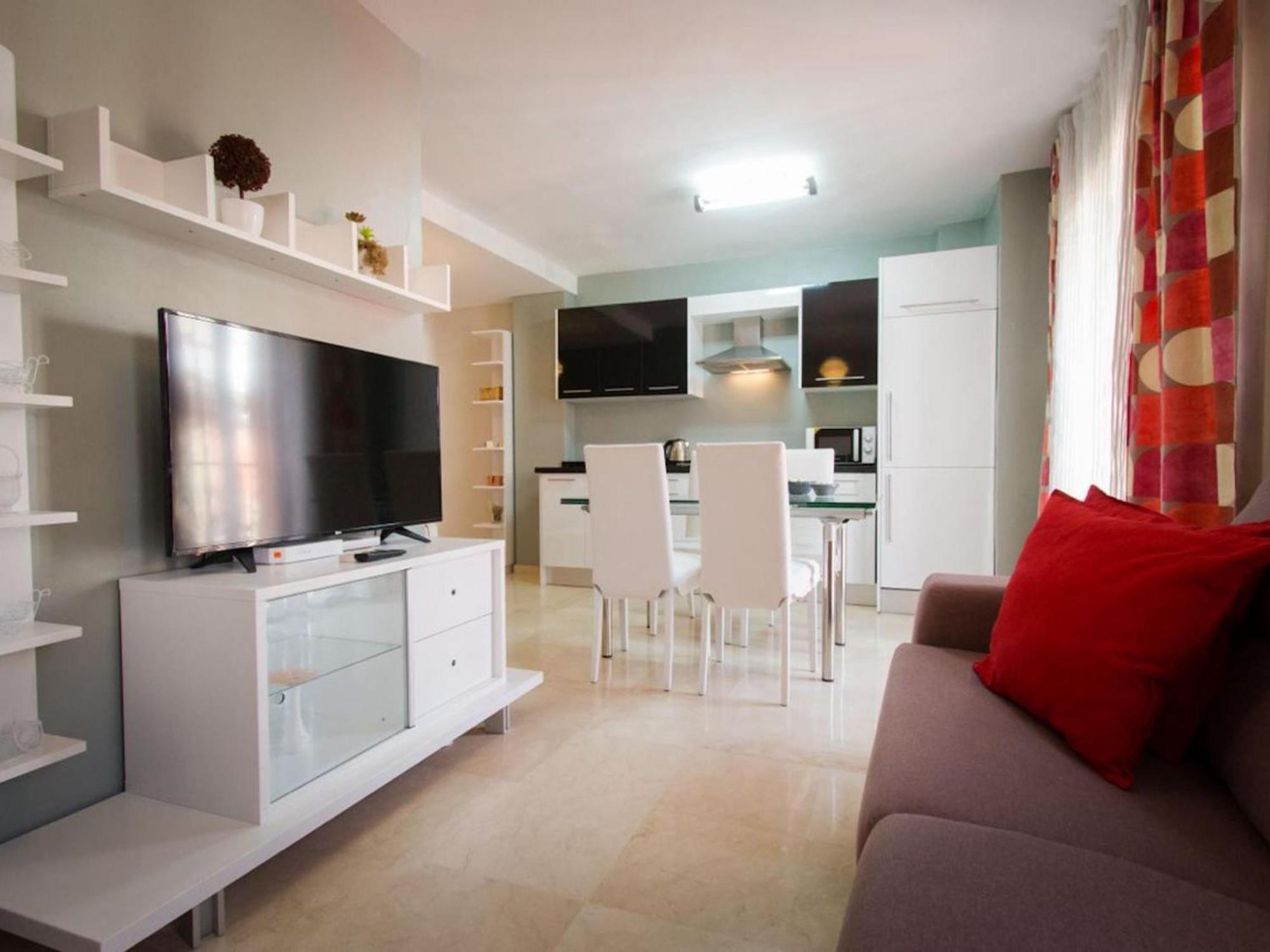 Holidays2malaga Ancha Del Carmen Aacc, Lift, Wifi * Málaga